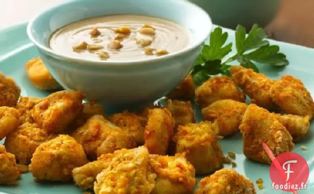 Morceaux de Poulet Frit au Four avec Sauce aux Arachides