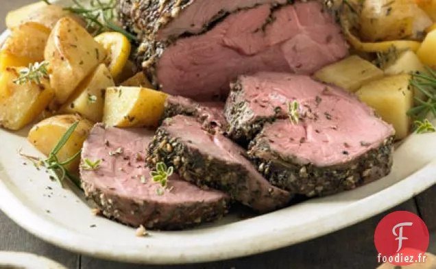 Agneau De Jardin Aux Herbes De Rebord De Fenêtre Et Pommes De Terre