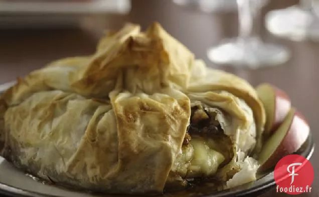 Brie Enrobé de Phyllo avec Confitures de Figues et Noix Grillées