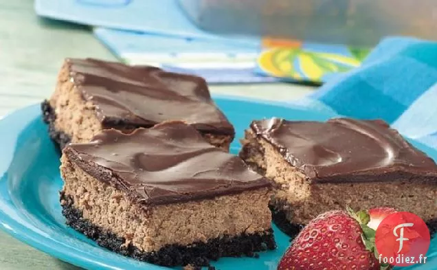 Barres de Gâteau au Fromage au Chocolat Glacé au Fudge