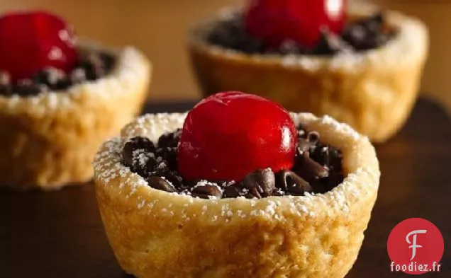 Tassies Au Chocolat Garnies de Cerises