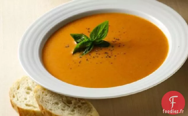Soupe De Poivrons Rouges Rôtis