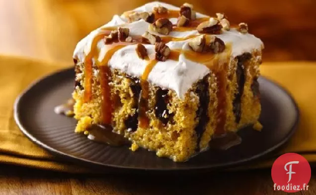 Gâteau Poke à la Citrouille Arrosé de Caramel