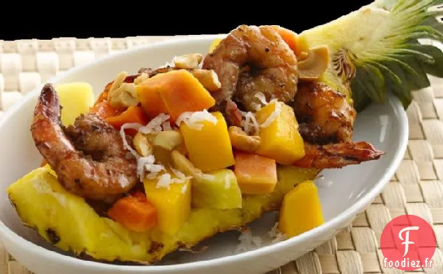 Crevettes Grillées avec Salade de Fruits Tropicaux