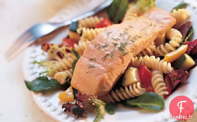 Salade de Saumon Grillé au Miel et à la Moutarde et aux Pâtes