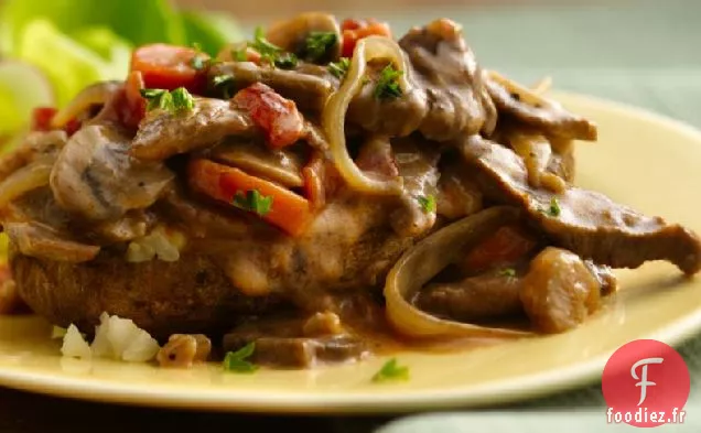 Pomme de Terre Garnie de Stroganoff de Bœuf et de Légumes