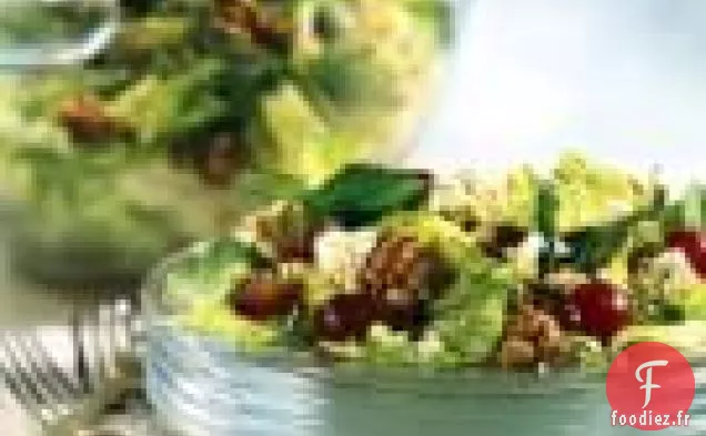 Salade Romaine, Gorgonzola, Raisin Et Noix