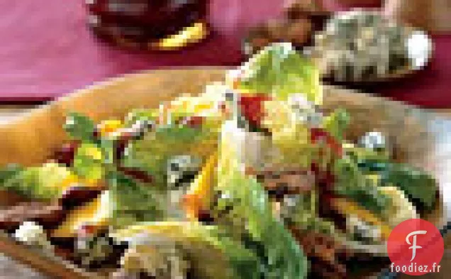 Salade de Laitue Bibb aux Kakis et Pacanes confites