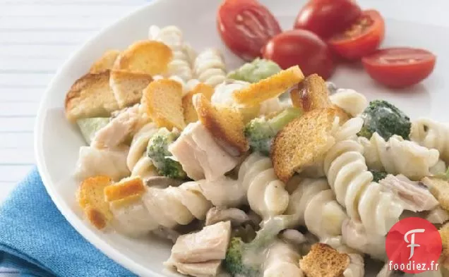 Casserole Crémeuse de Thon et Brocoli avec Chips de Bagel