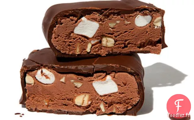 Barres de Crème Glacée Rocky Road Trempées au Chocolat