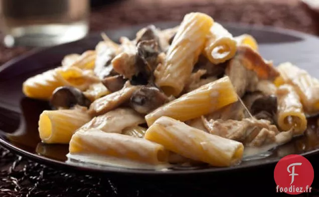 Rigatoni Crémeux au Poulet et aux Champignons