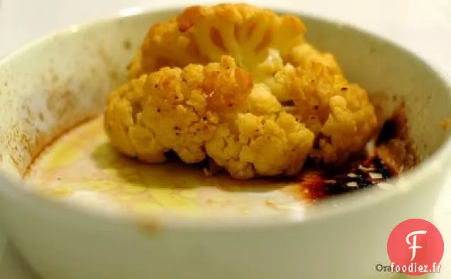 Chou-Fleur Entier Rôti À La Vinaigrette À La Moutarde