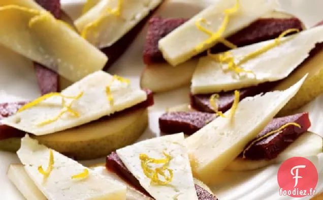 Piles de Fruits et de Fromages Espagnols