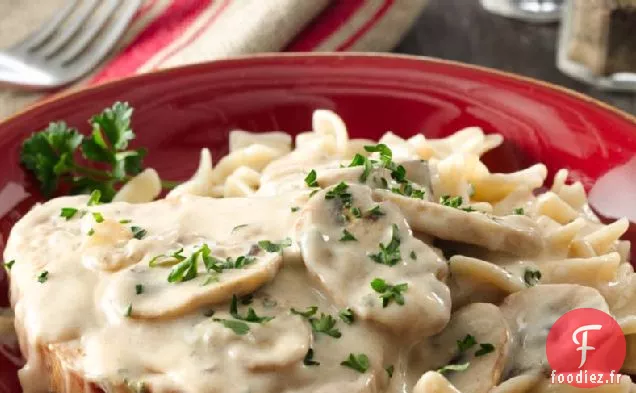 Côtelettes de Porc Étouffées avec des Pâtes
