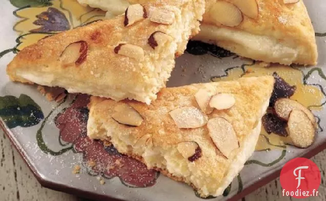 Triangles de Fromage À la Crème aux Amandes