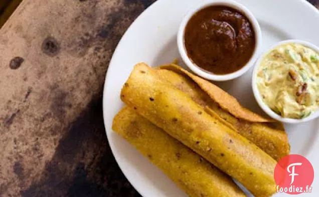 Chiens Croustillants Au Lard - Sauce jalapeño