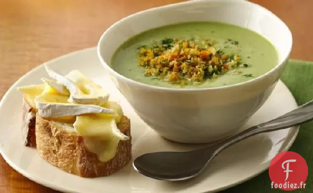 Soupe d'Asperges avec Bruschetta au Brie