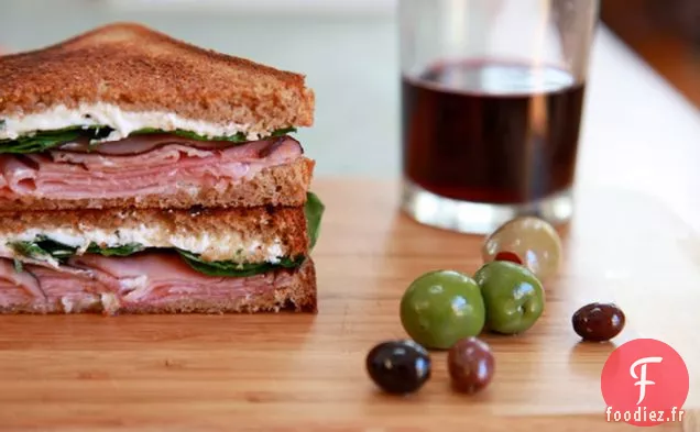 Sandwich au Jambon au Fromage de Chèvre Aux Épinards