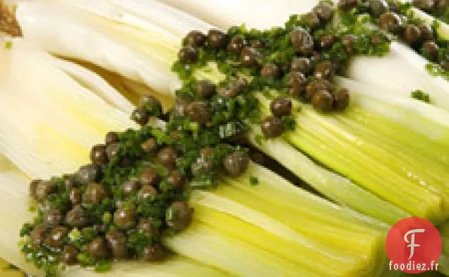 Poireaux Cuits À La Vapeur En Vinaigrette Moutarde Et Câpres