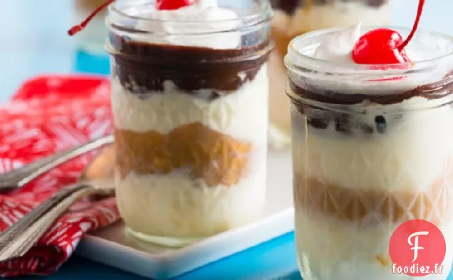 Sundaes au beurre d'Arachide dans une tasse