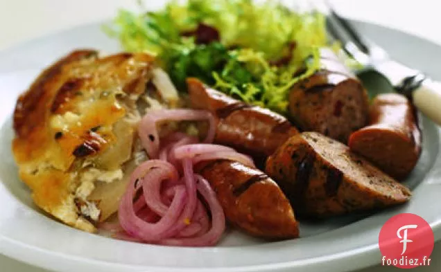 Saucisses Grillées aux Oignons Marinés
