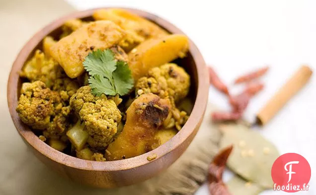 Aloo Gobhi (pomme de terre Et Chou-Fleur)
