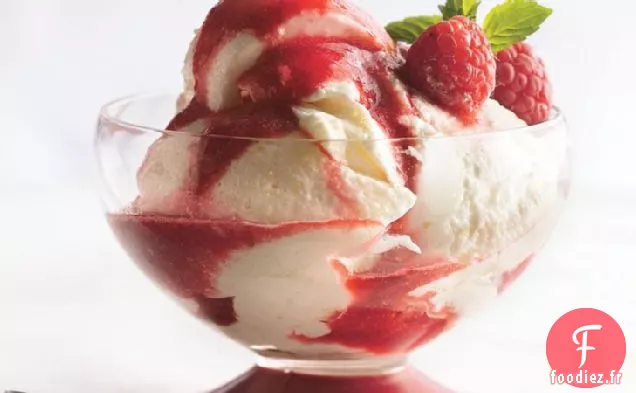 Crème Bavaroise au Citron et Sauce aux Framboises