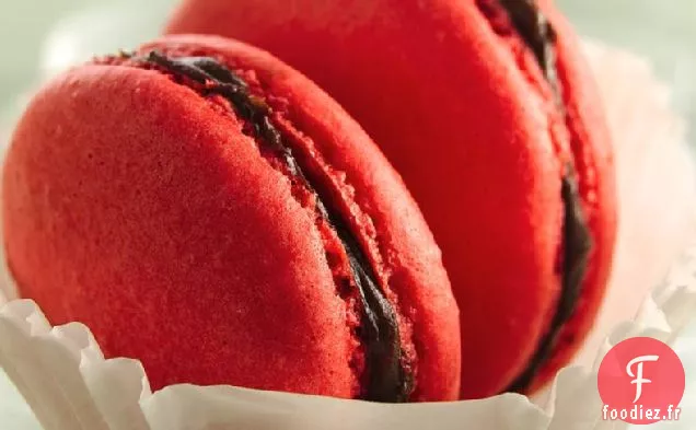 Macarons Français avec Ganache au Chocolat Doux-Amer