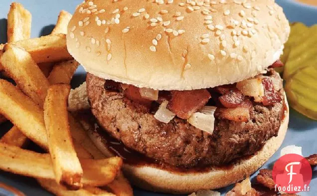 Burgers Étouffés au Bacon et à l'Oignon