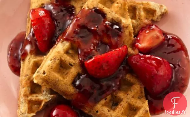 Granola - Gaufres de Blé Entier avec Sauce aux Baies Doubles