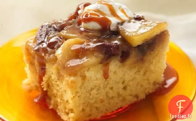 Gâteau aux Pommes au Caramel Chaud
