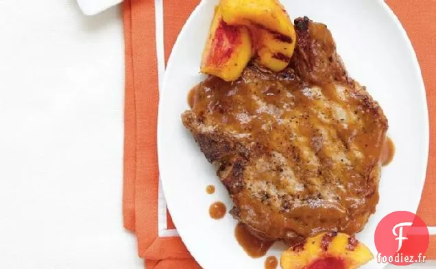 Côtelettes de Porc Barbecue aux Pêches Grillées