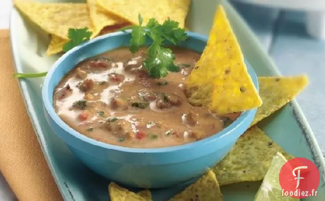 Trempette Nacho aux Saucisses Épicées à la Mijoteuse