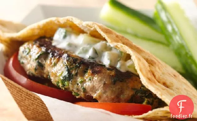 Hamburgers à la Dinde Grecque avec Sauce au Concombre à la Menthe