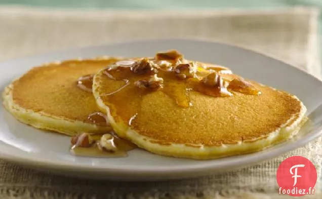 Crêpes au Pain de Maïs au Sirop de Beurre et de Noix de Pécan