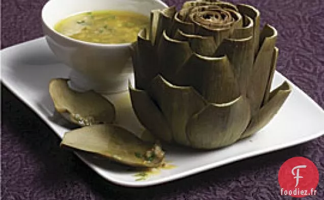 Artichauts Cuits À La Vapeur Avec Vinaigrette Estragon-moutarde
