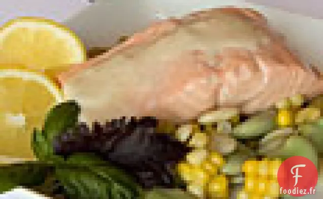 Saumon Poché au Beurre de Basilic et Succotash