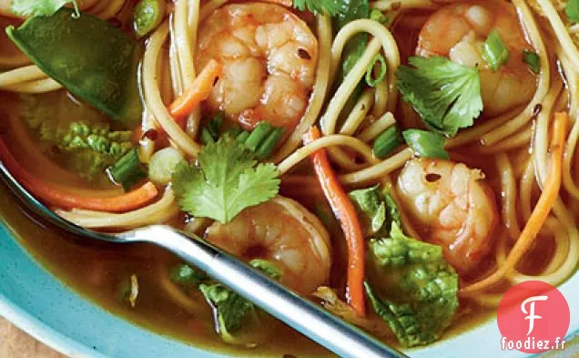 Bol de Nouilles aux Crevettes Épicées