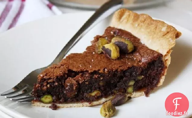 Tarte au Fudge au Sel de Mer et aux Pistaches