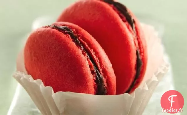 Macarons Français avec Ganache au Chocolat Doux-Amer