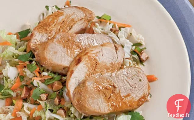 Filet de Porc Rôti au Sésame avec Salade Asiatique