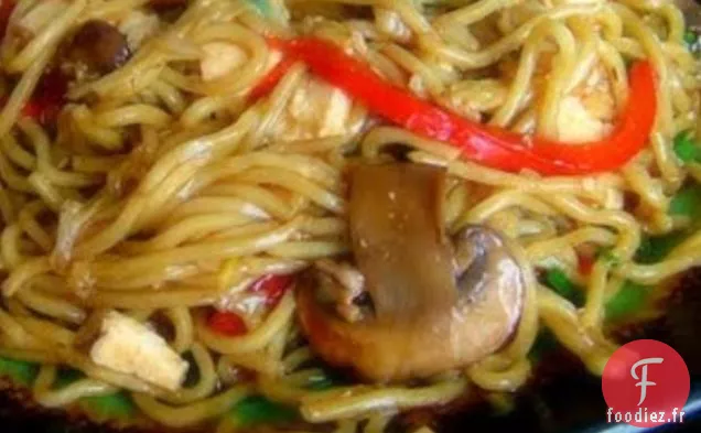 Nouilles Soba Japonaises Sautées