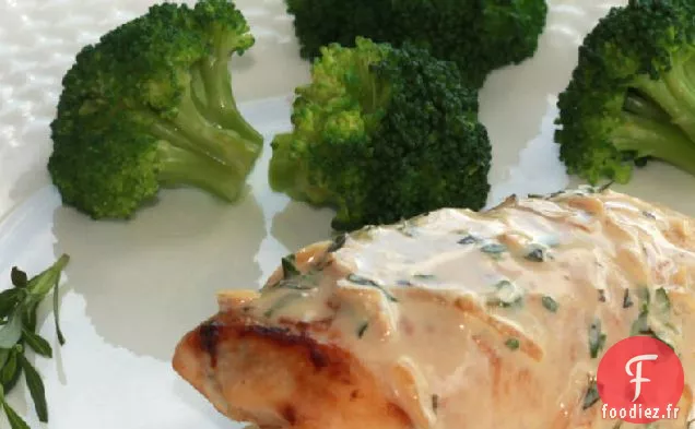 Poitrines de Poulet Farcies aux Crevettes à la Sauce Champagne