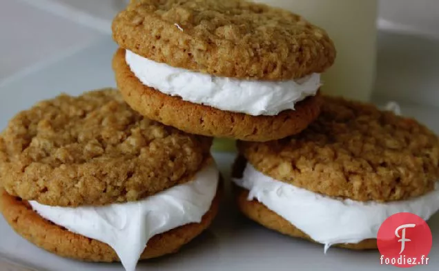 Mini Tartes à la Crème au Beurre d'Arachide à l'Avoine