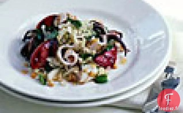 Salade de Calmars grillés et de Prunes à la Coriandre, à la Menthe et aux Arachides