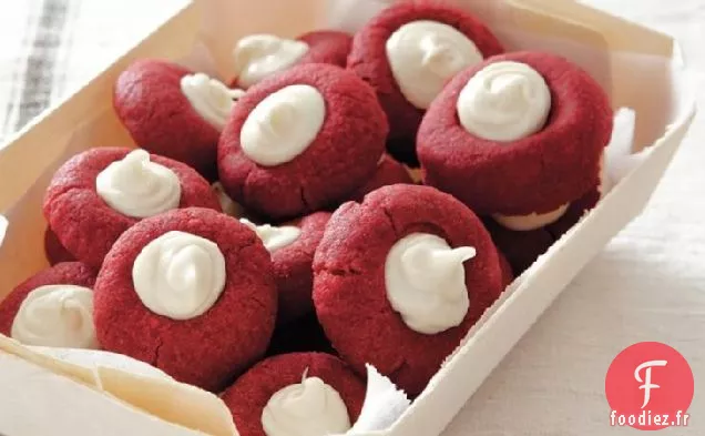 Empreintes de Pouce en Velours Rouge