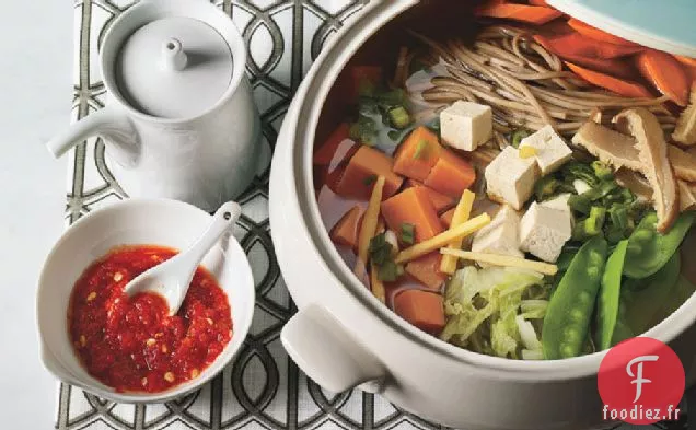 Udon Avec Bouillon De Champignons, Chou Et Ignames