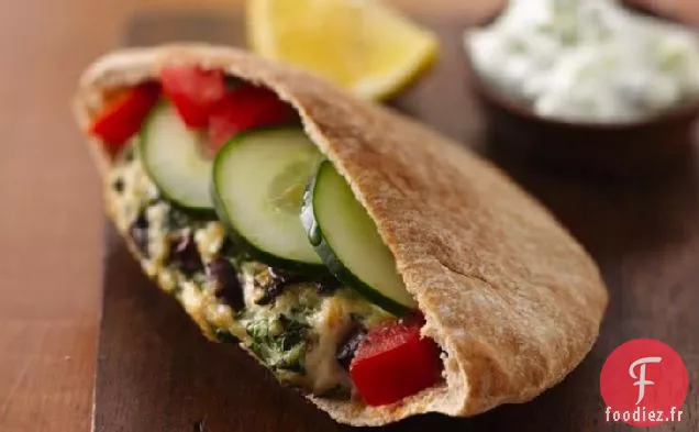 Hamburgers au Poulet Grec avec Sauce Tzatziki