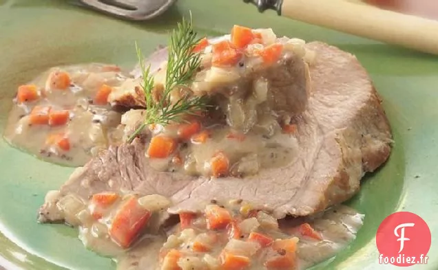 Rôti de Porc à la Mijoteuse avec Sauce Crémeuse à la Moutarde
