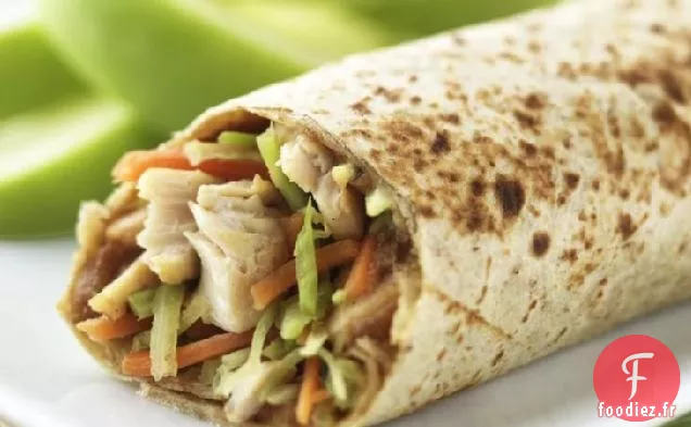 Enveloppements sains de Salade de chou aux Arachides et au Brocoli